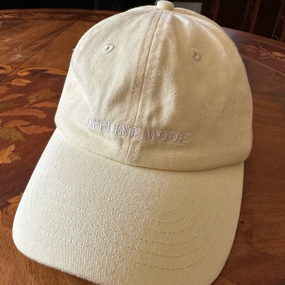 Cream Offline Mode Cap